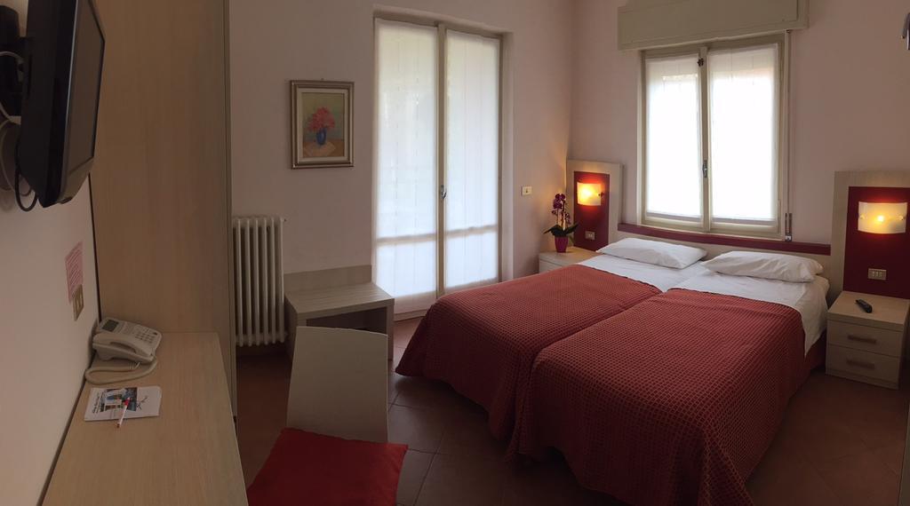 Albergo Riva 레노 디 레기우노 외부 사진