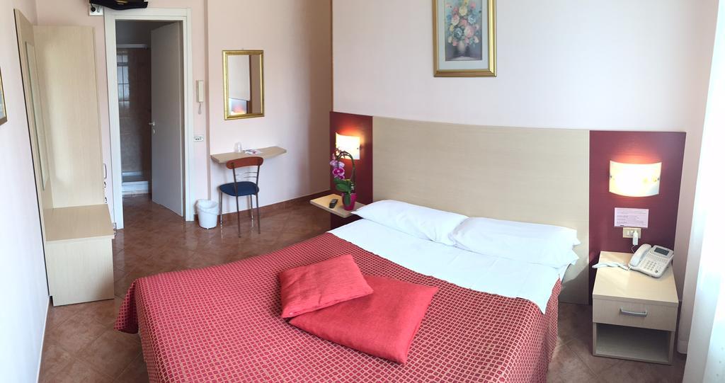Albergo Riva 레노 디 레기우노 외부 사진